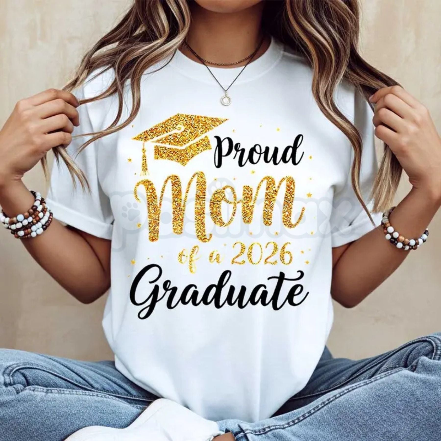 Pasimax "Proud Mom of a 2026 Graduate" T-Shirt — detail close-up