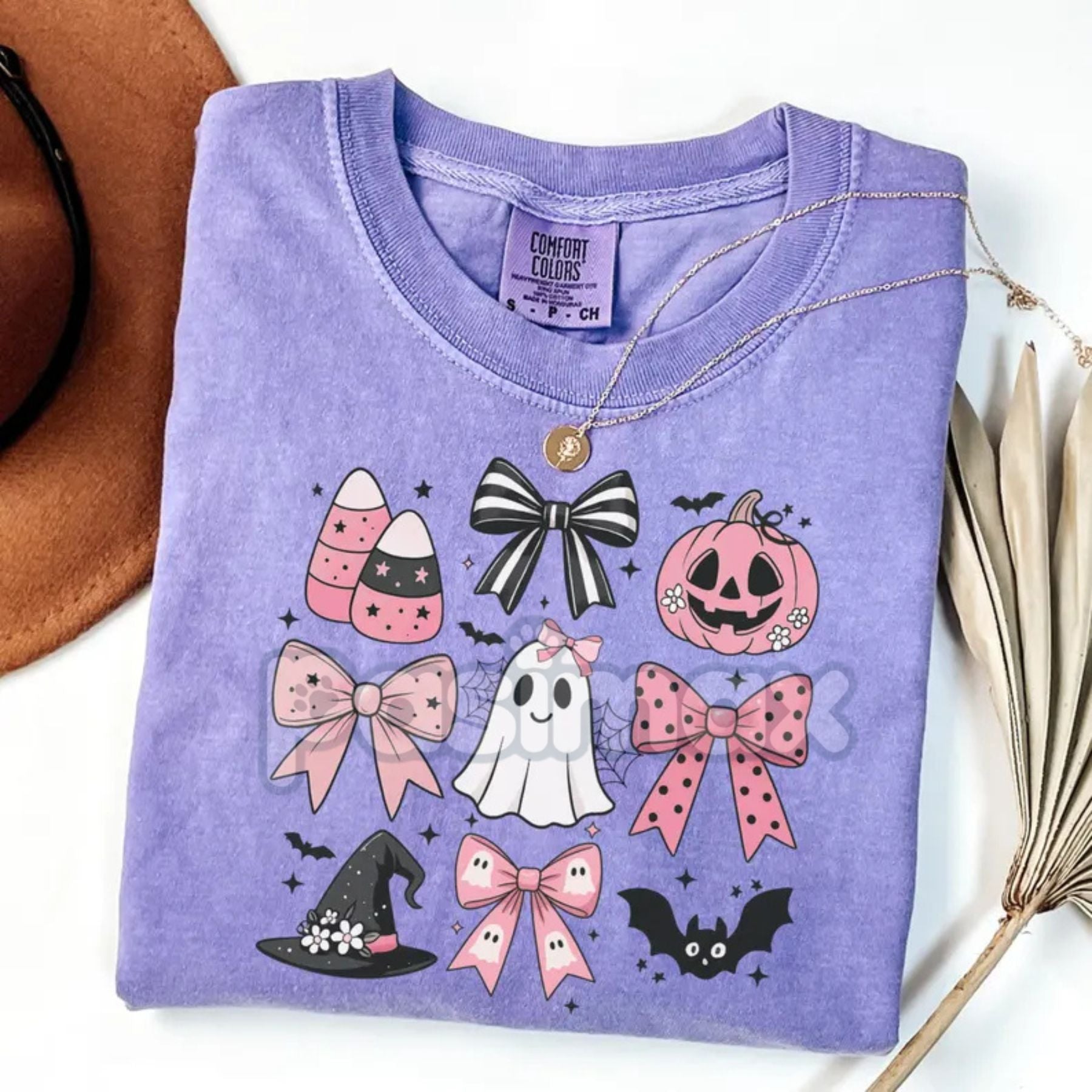 Pasimax Comfort Colors® Pink Girly Bows Halloween Tee — detail close-up