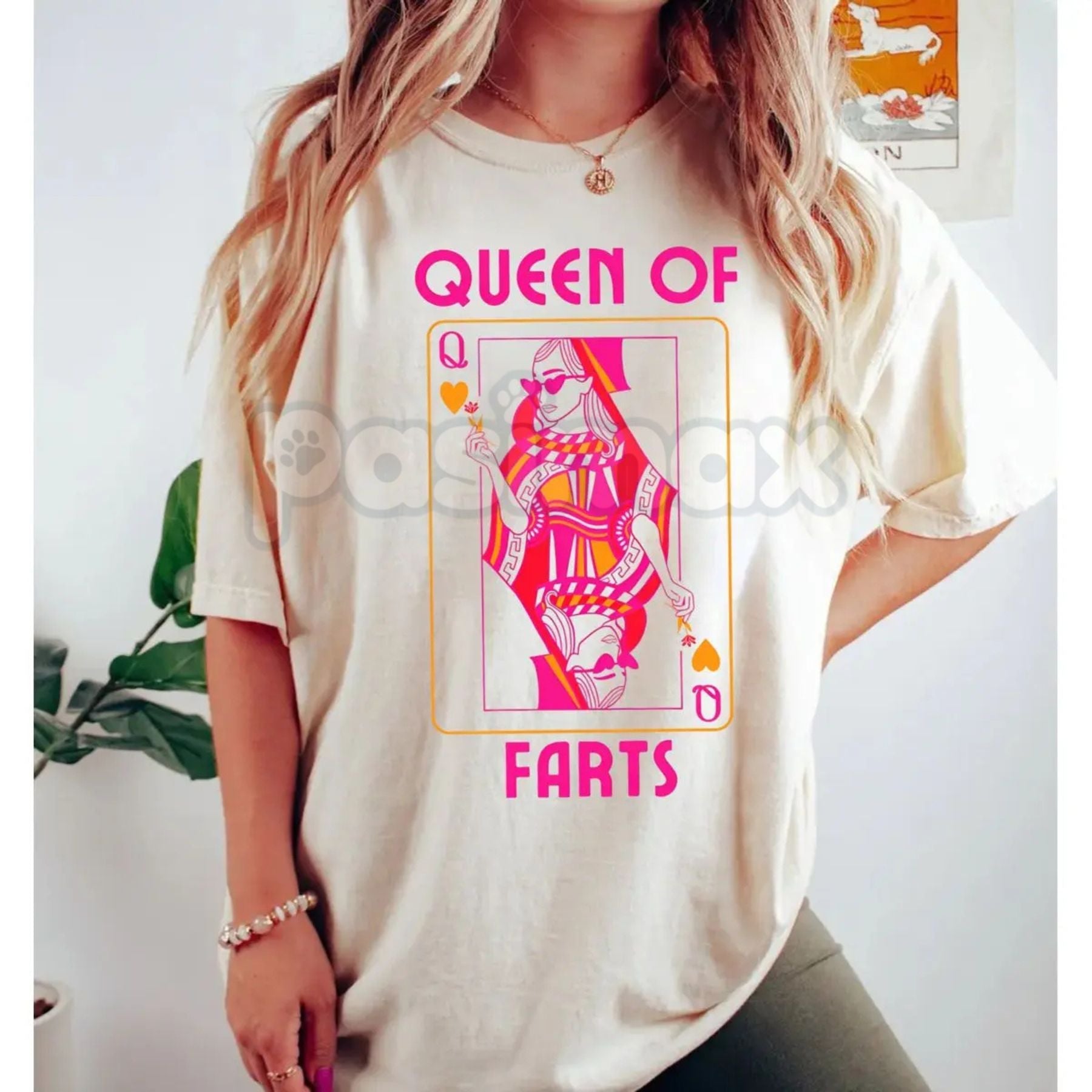 Pasimax "Queen of Farts" Funny Joke T-Shirt - Inappropriate Fart Humor Tee, Sarcastic Prank Gift for Her, Hilarious Crown Gra