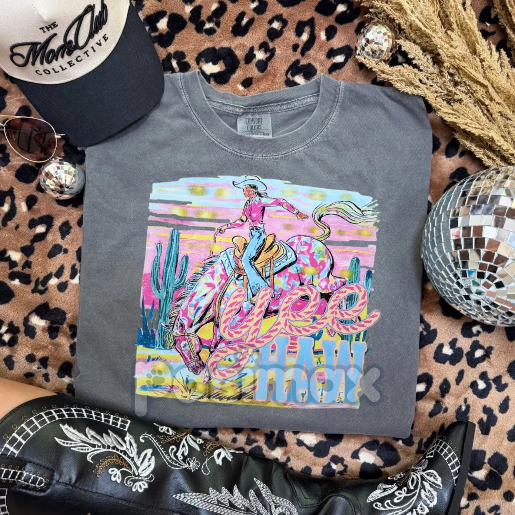 Pasimax YEE HAW Comfort Colors T-shirt — detail close-up