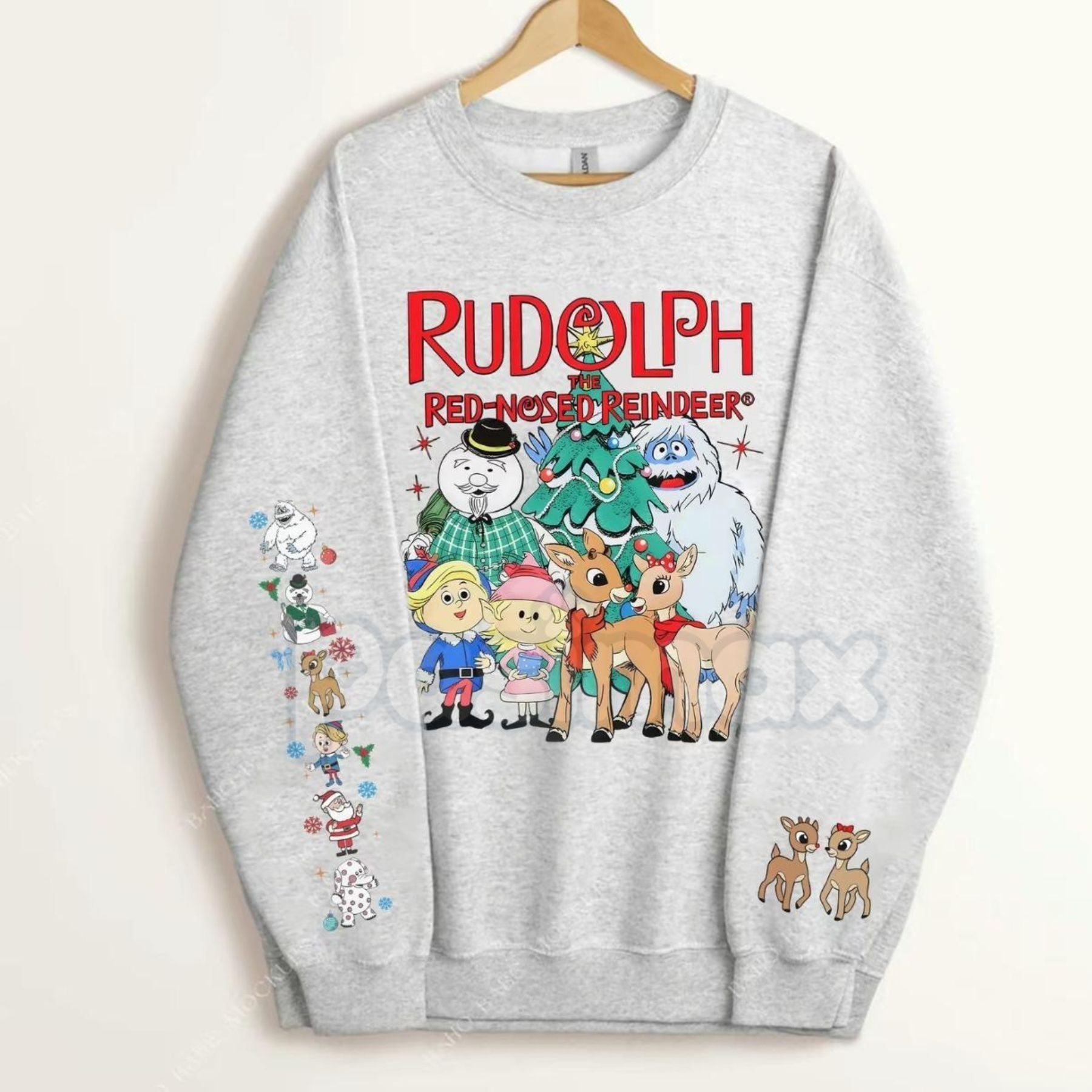 Pasimax Rudolph Red Nosed Reindeer Sweatshirt with Sleeve Design | Nostalgic Christmas Jumper | Holiday Detail Crewneck — det
