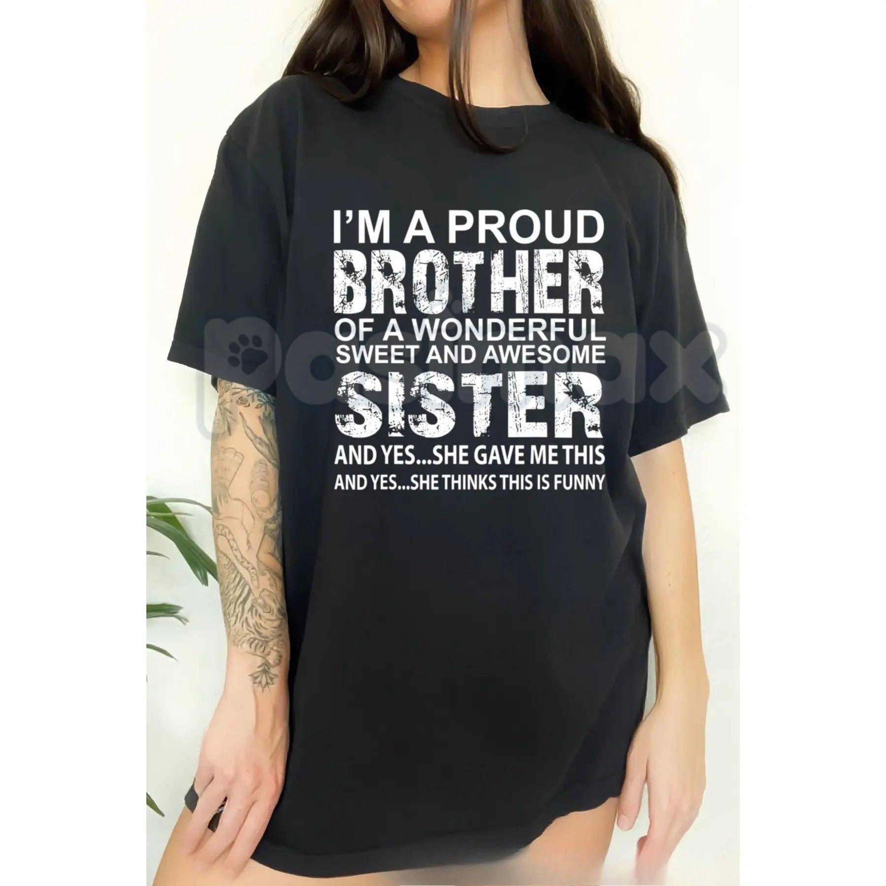 Pasimax Brother Birthday & Xmas Funny T-Shirt – Humorous Holiday Gift, Best Brother Graphic Sweatshirt & Hoodie — detail clos