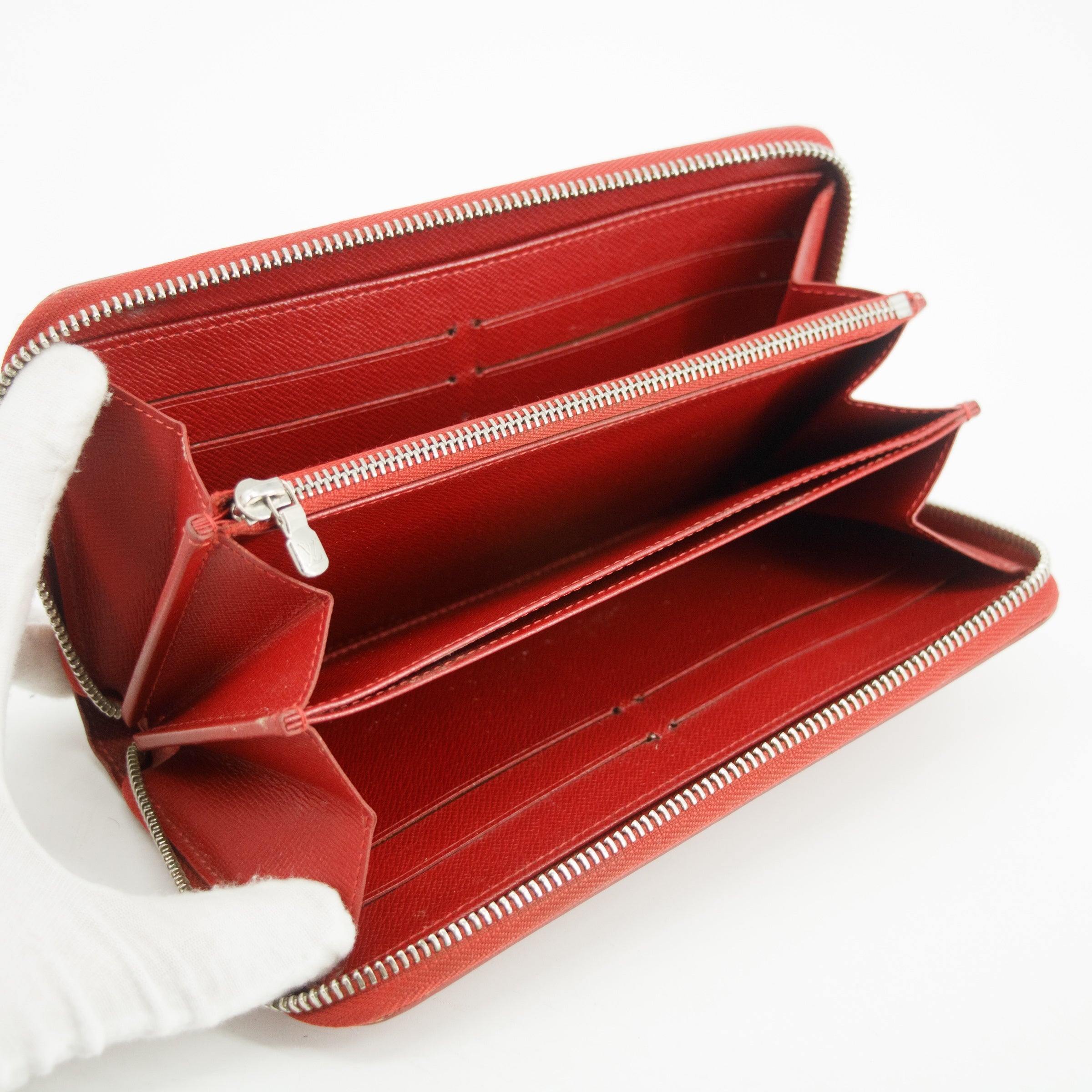 Bolt Boutique Louis Vuitton Red Epi Zippy Long Wallet  #3120 — in-use photo