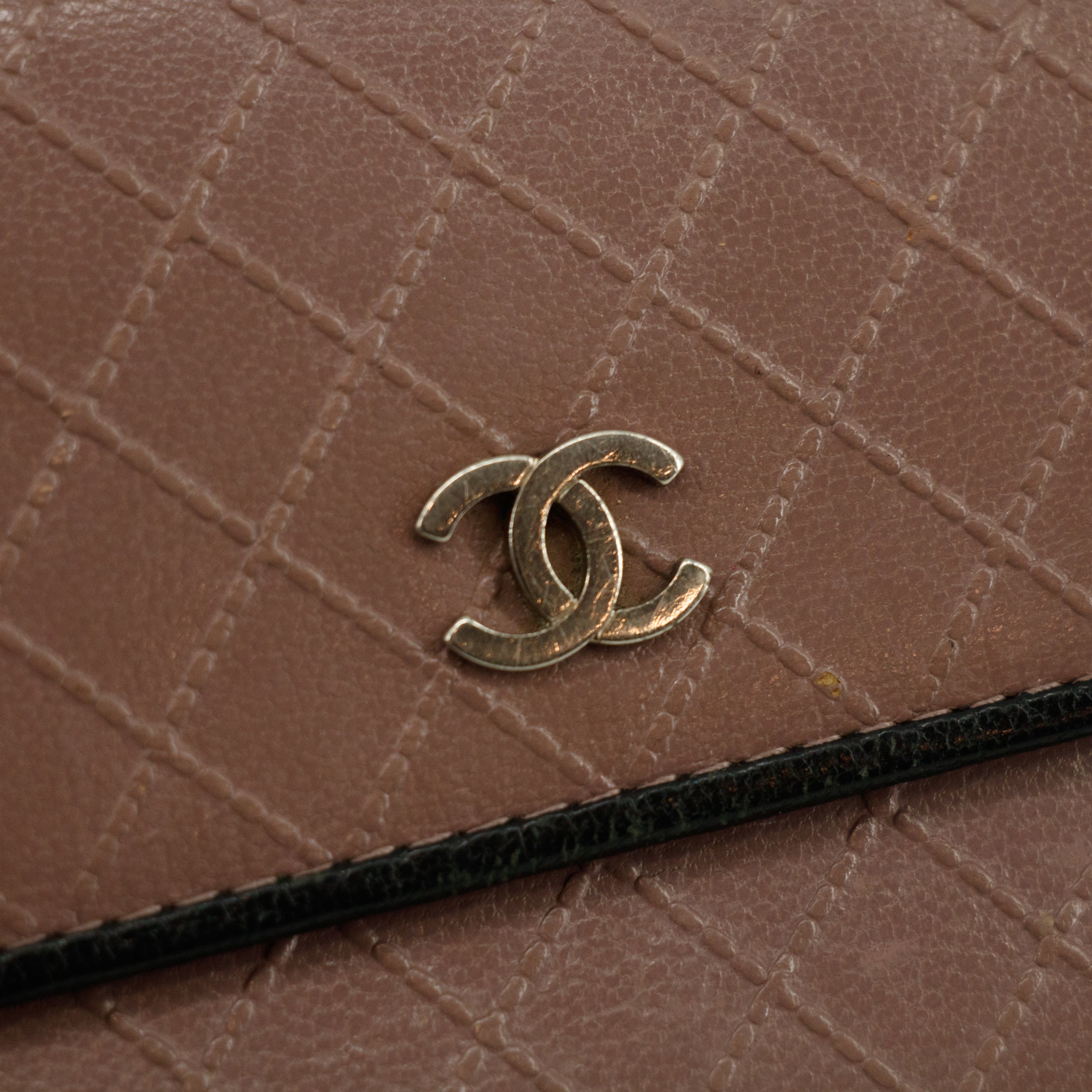 Bolt Boutique Chanel Matelasse Bicolor Long Trifold Embossed Wallet Pink #3173 — side view