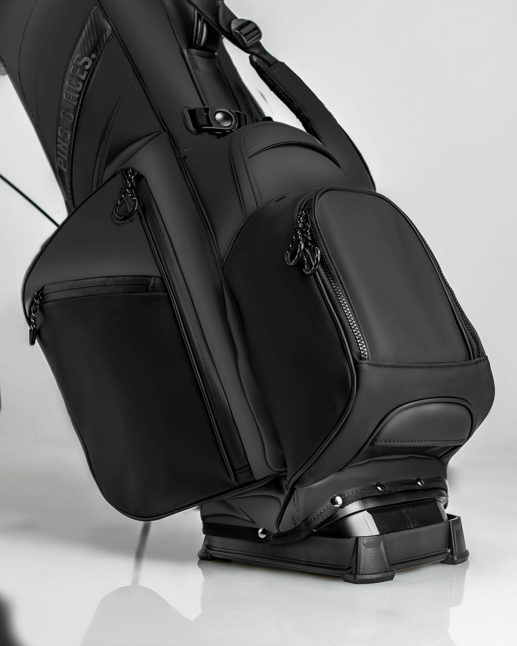 Pins and Aces Player Preferred™ Golf Bag - Obsidian — size reference