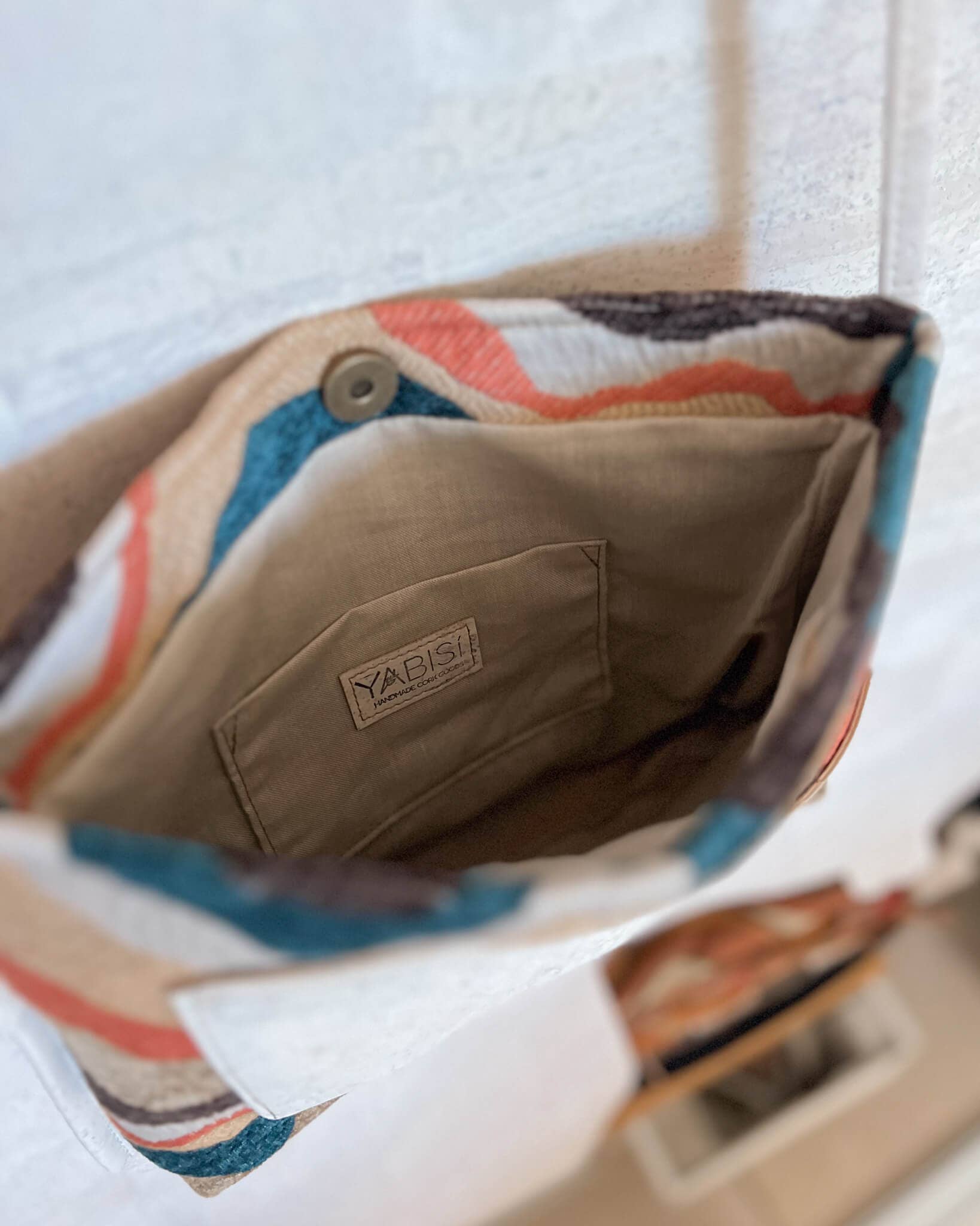 WONENA Yabisi Montañita Crossbody - Sand & Winikunka — detail shot 9