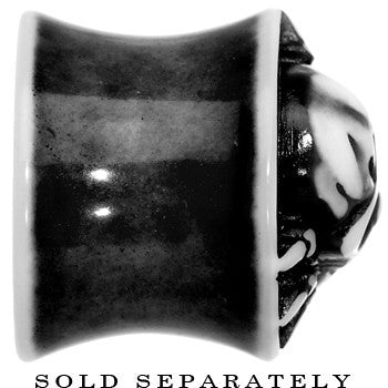 BodyCandy 9/16 Black White Resin Skull Saddle Plug — lifestyle context