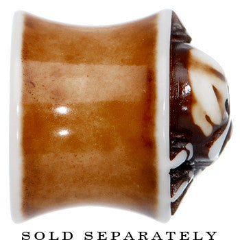 BodyCandy 9/16 Brown White Resin Skull Saddle Plug — lifestyle context