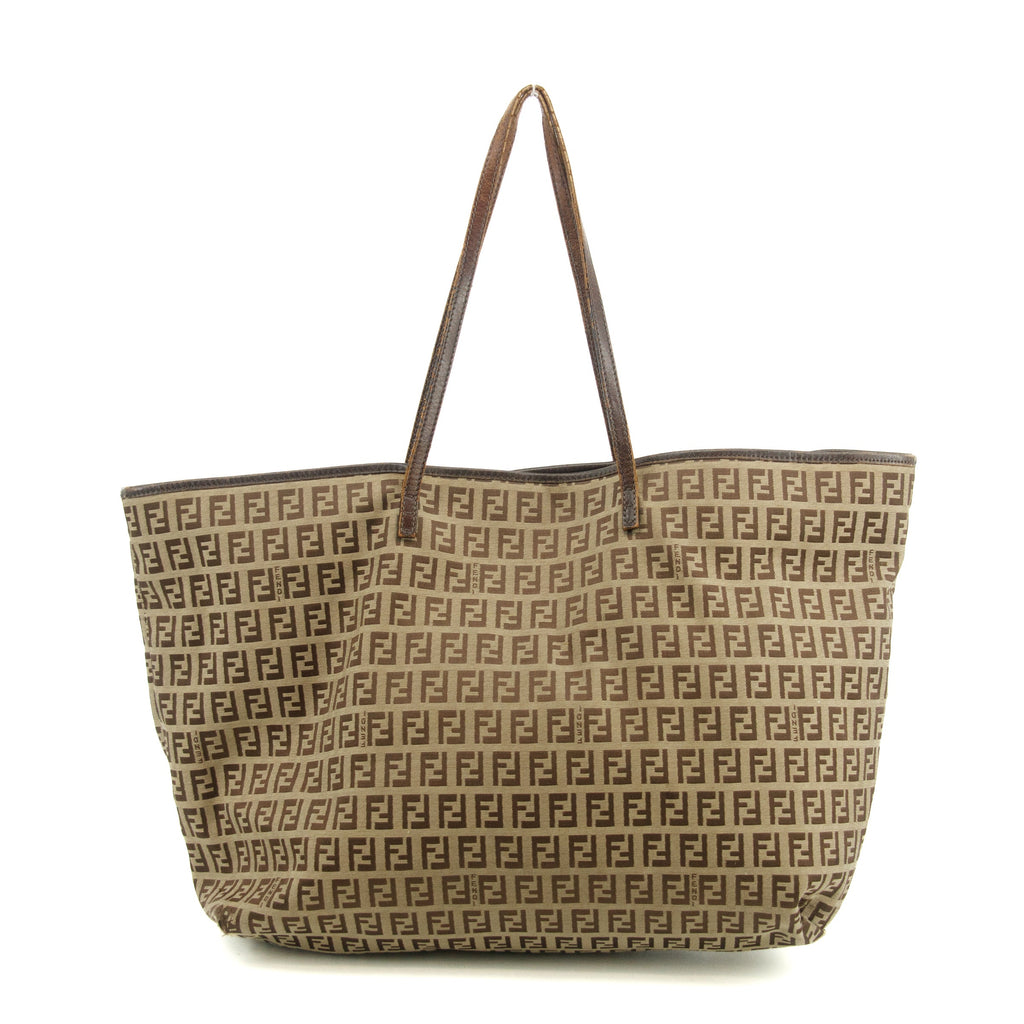 Bolt Boutique Fendi FF Zucchino Patter Beige Shoulder Bag  #3579 — detail close-up
