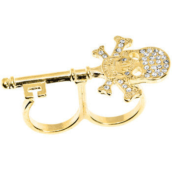 BodyCandy Gold Tone Crystalline Skull & Cross Bones Double Finger Ring — detail close-up