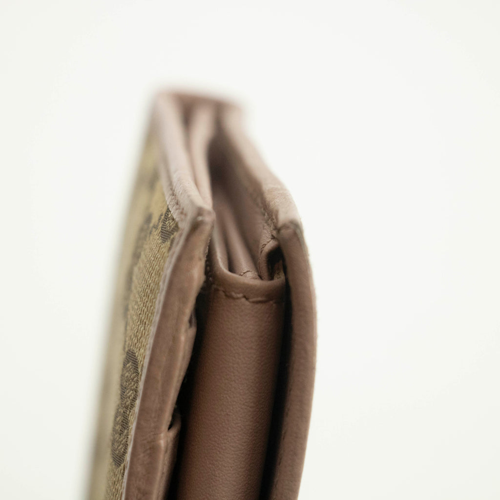 Bolt Boutique Gucci Beige & Pink GG Canvas French Flap Long Wallet #3920 — fabric or material detail