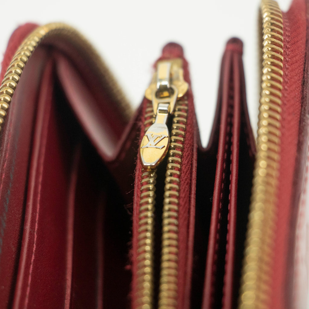 Bolt Boutique Louis Vuitton Rayures Vernis Zippy Long Wallet #3927 — size reference