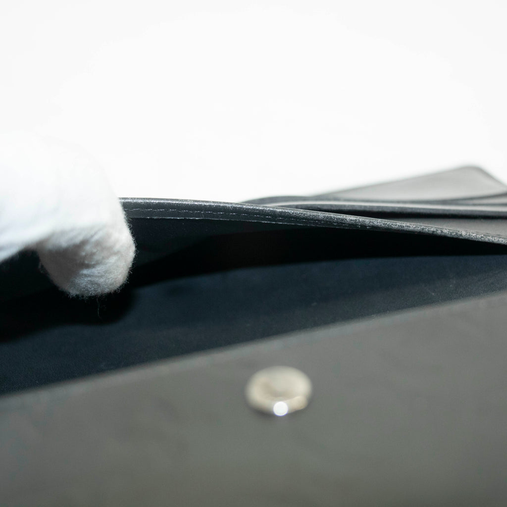 Bolt Boutique Louis Vuitton Grey Vernis International Long Wallet #3931 — color detail