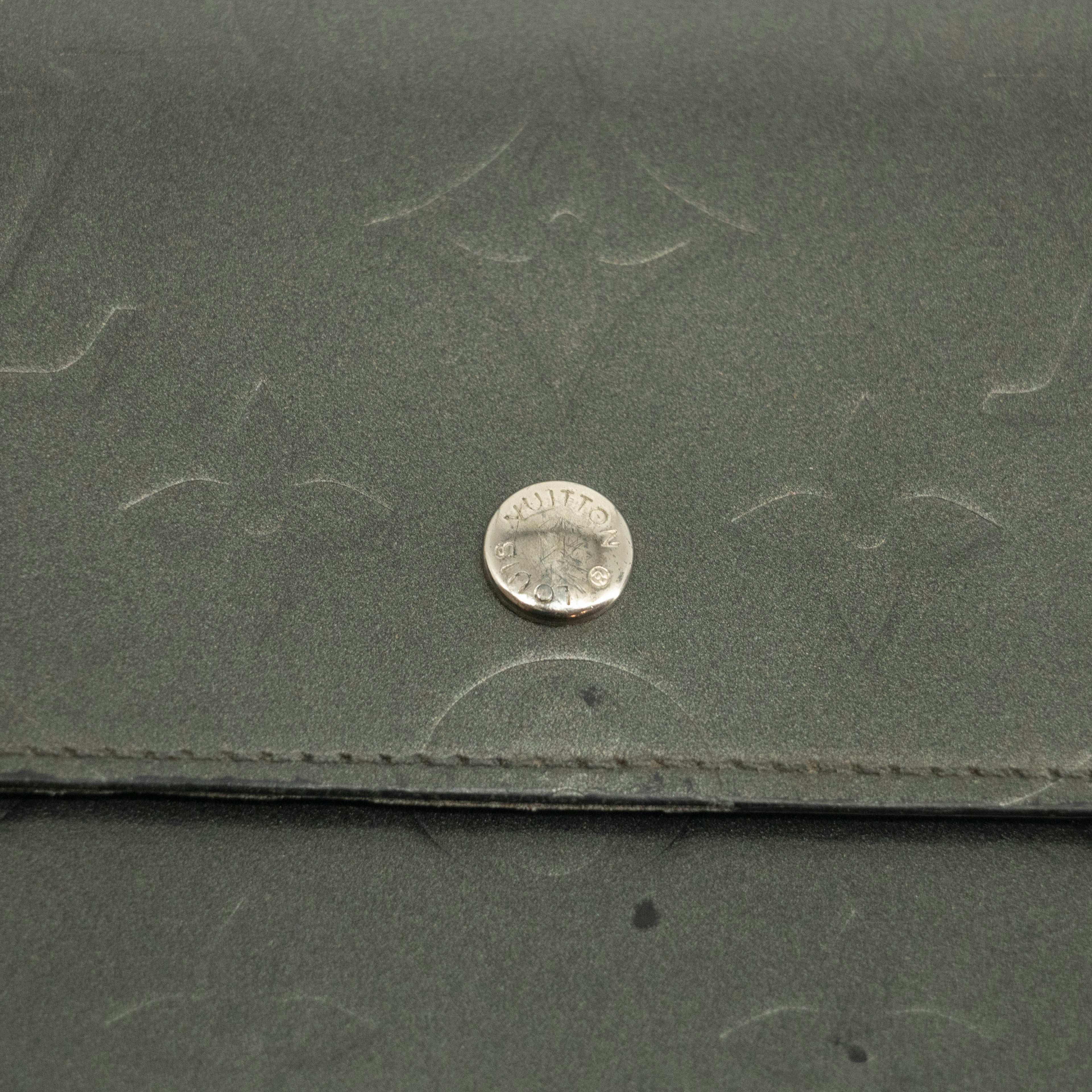 Bolt Boutique Louis Vuitton Grey Vernis International Long Wallet #3931 — lifestyle context