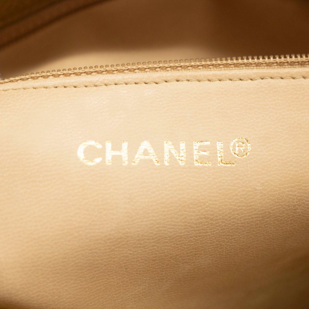 Bolt Boutique Chanel Beige Caviar Skin Quilted Matelase Shoulder Bag #3971 — alternative angle