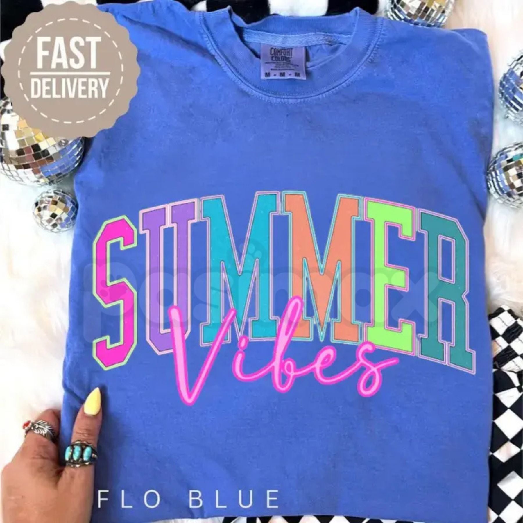 Comfort Colors® Vintage Summer Vibes T-Shirt – Retro Sunset Beach Graphic Tee, Aesthetic 70s Distressed California Top, Cute Sunshine Vacation Gift