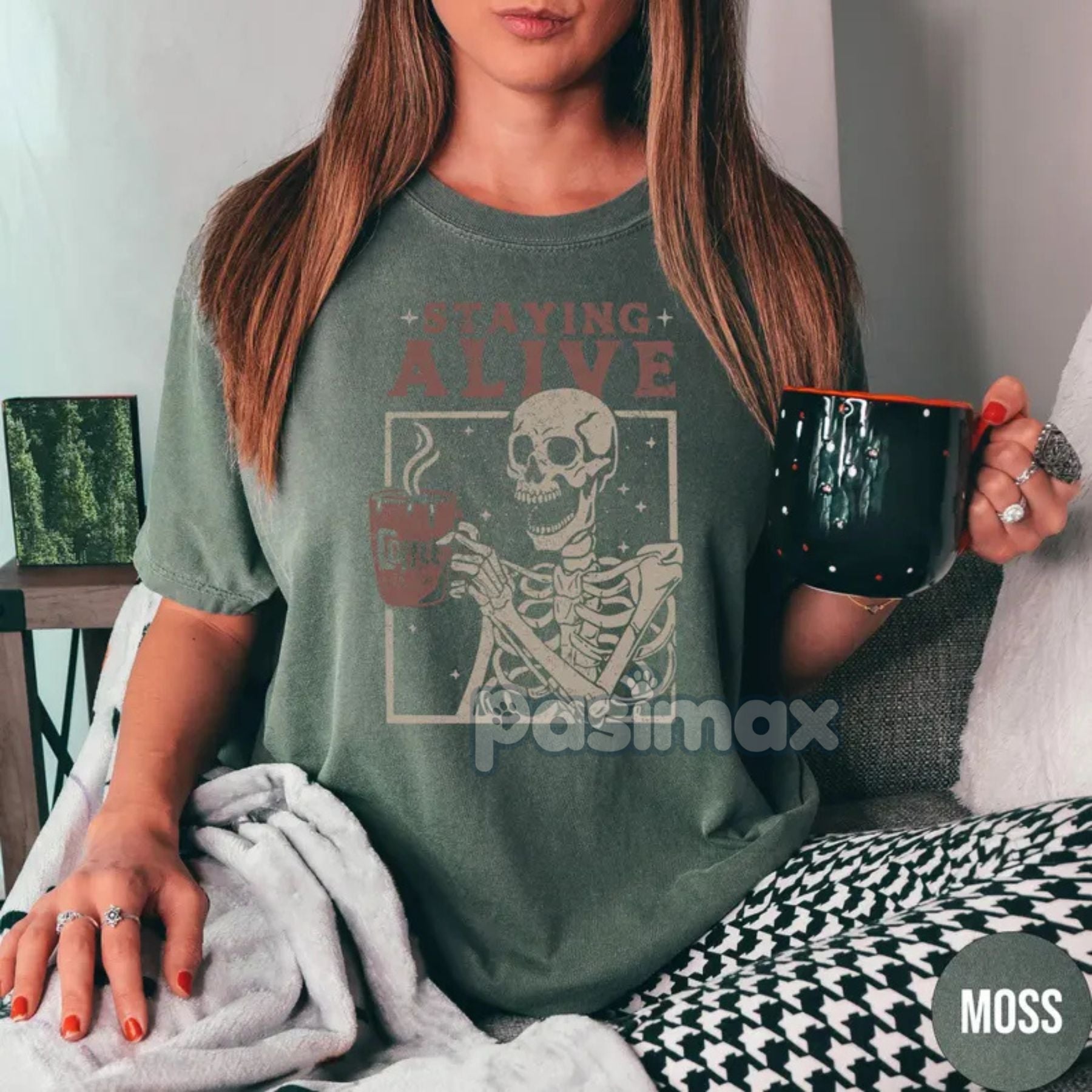 Pasimax 'Staying Alive' Coffee Shirt – Skeleton Retro T-shirt, Funny Coffee Lovers Gift, Daily Grind Tee, Women's Comfort Col