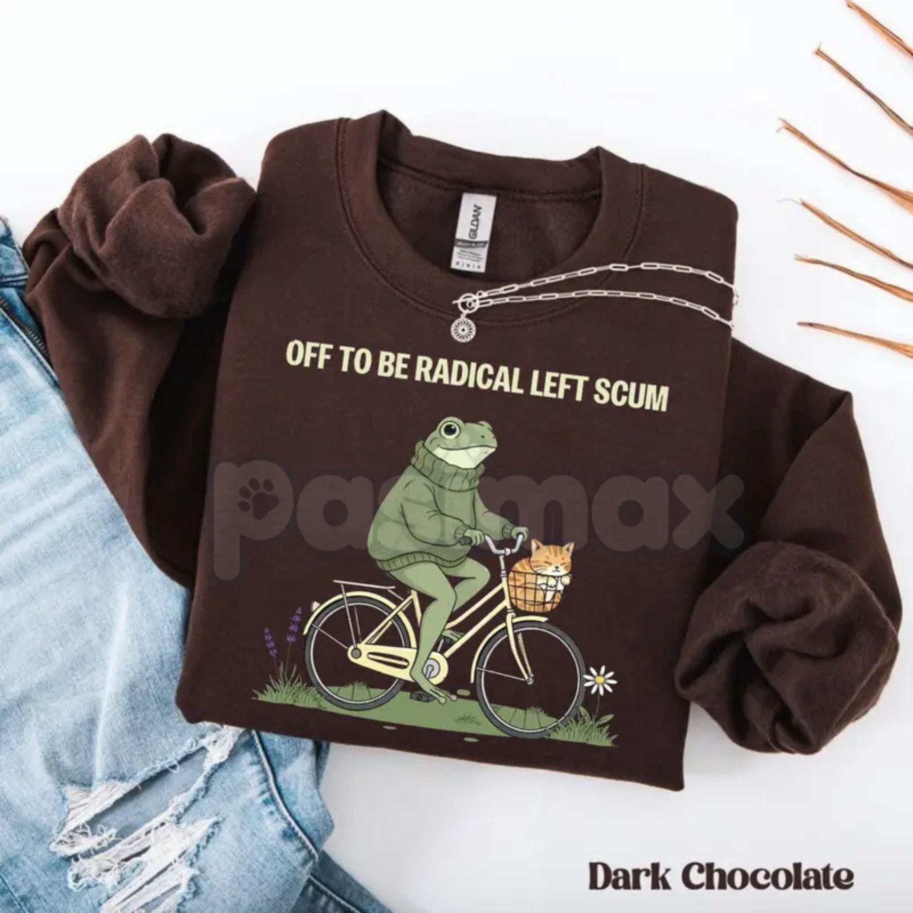 Pasimax Radical Left Scum Sweatshirt | Retro Groovy Political Crewneck | Vintage 70s Resistance Jumper | Frog and Cat Bicycle