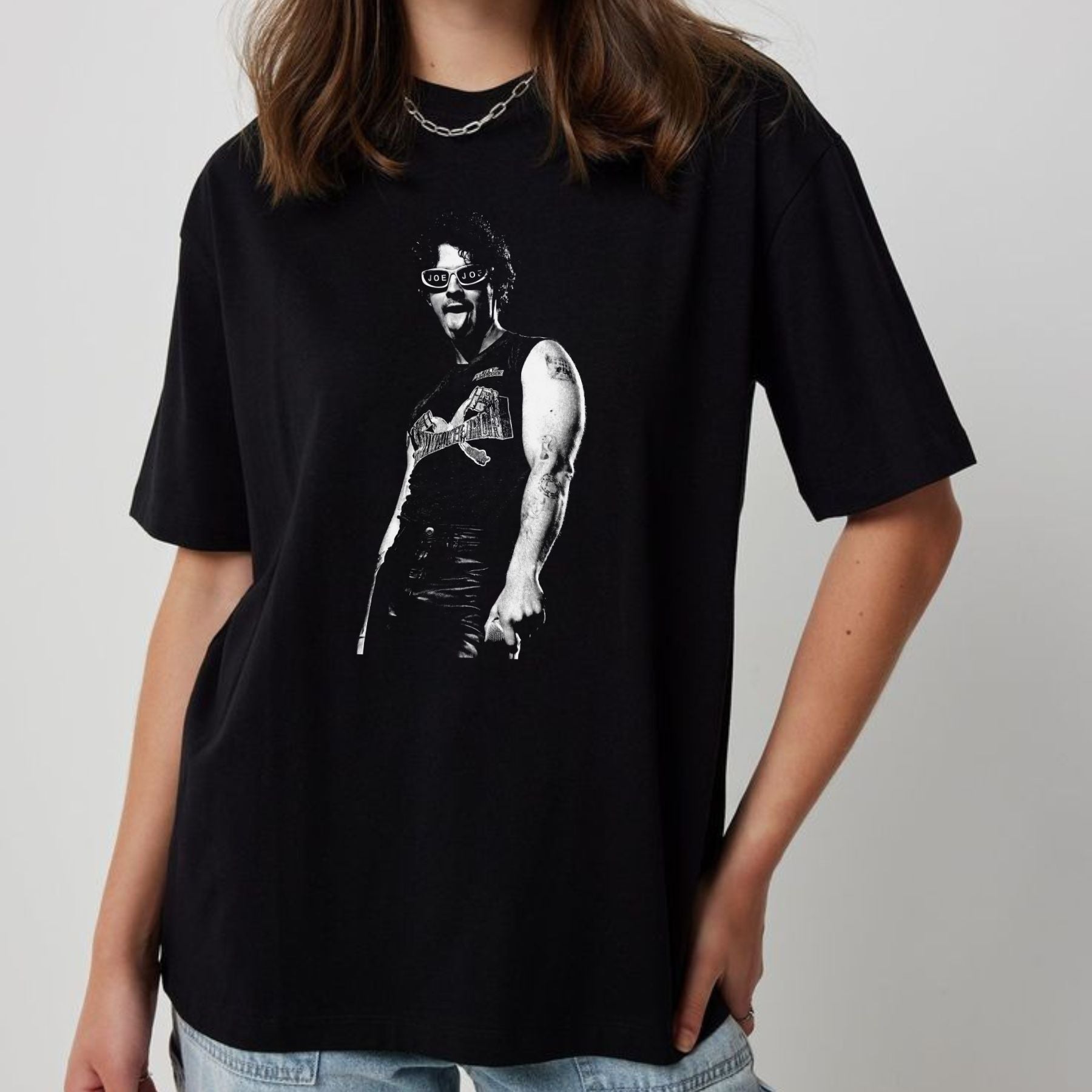 Pasimax Jonas Brothers "Living The Dream" Tour 2025 Shirt — lifestyle context