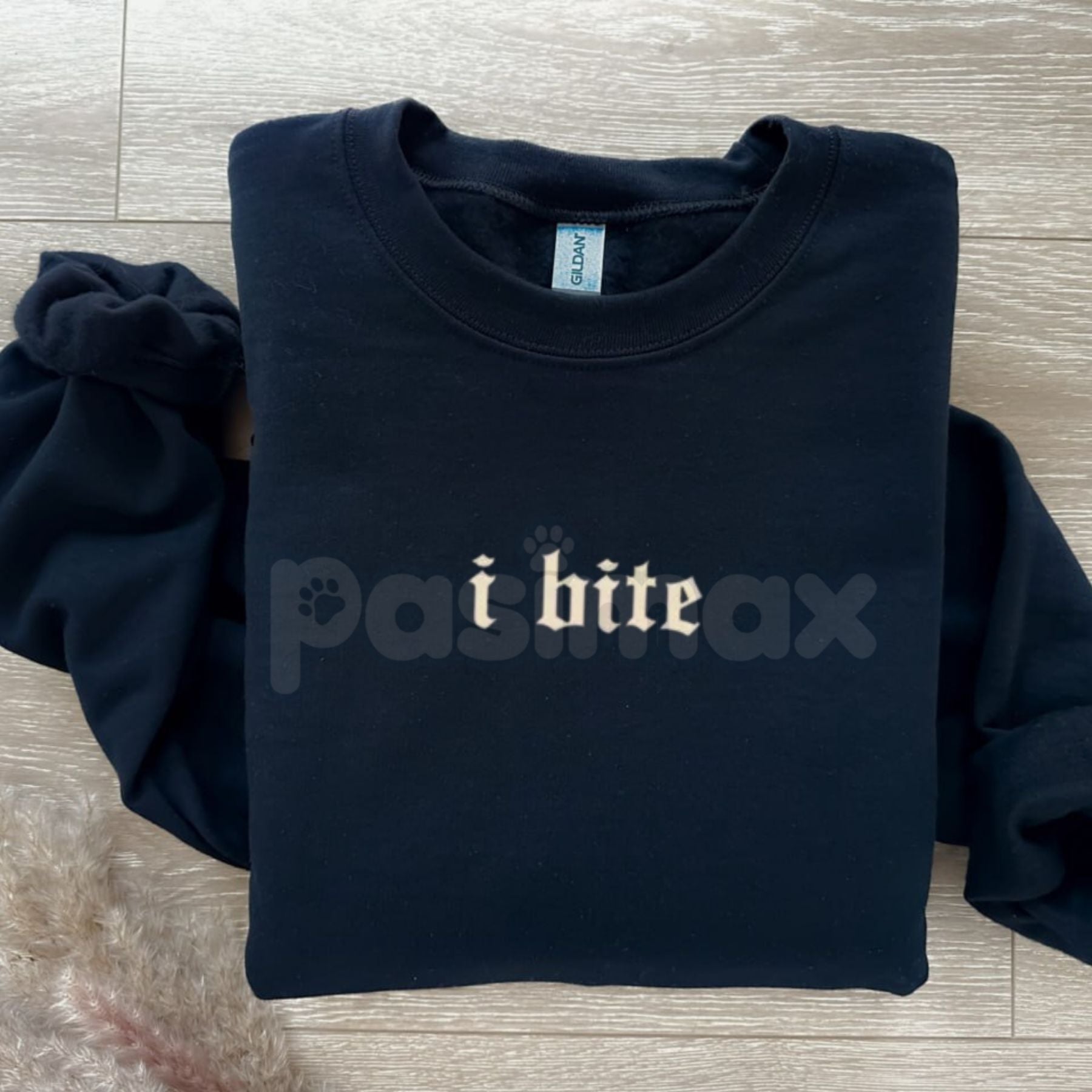 Pasimax Gothic I Bite Sweatshirt | Funny Girls Crewneck | Edgy Vampire Core Jumper | Aesthetic Alt Clothing for Her | Sarcast