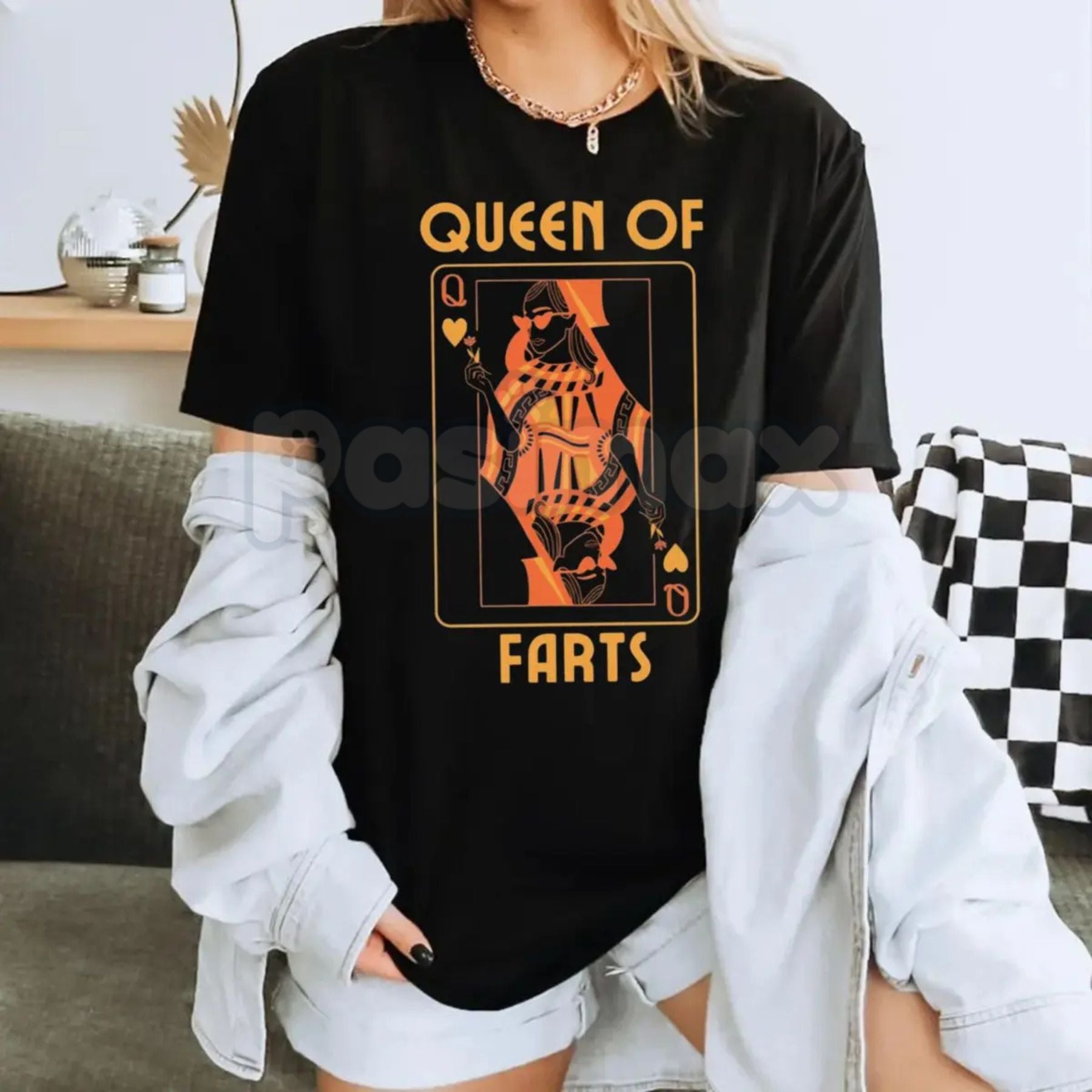 Pasimax "Queen of Farts" Funny Joke T-Shirt - Inappropriate Fart Humor Tee, Sarcastic Prank Gift for Her, Hilarious Crown Gra