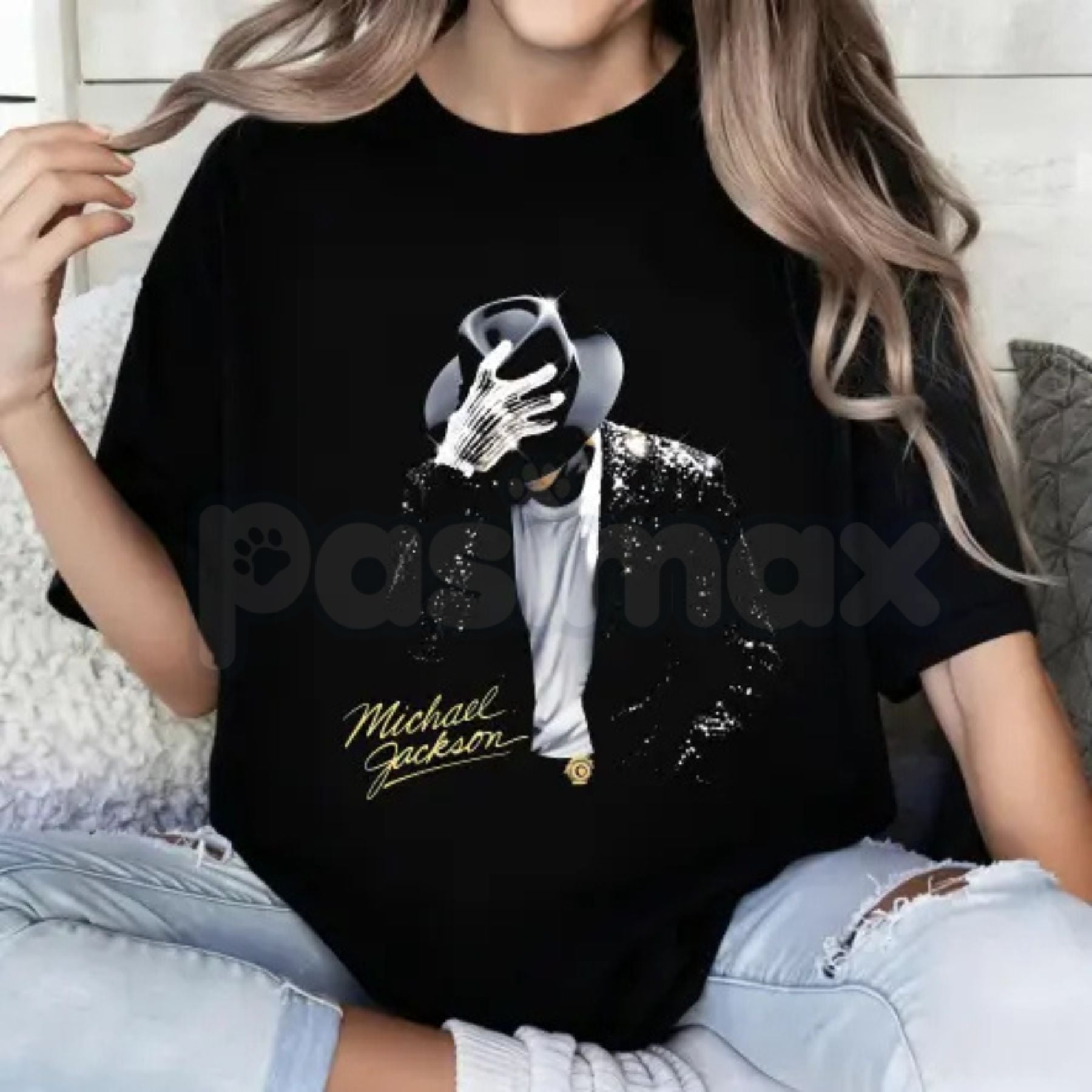 Michael Jackson "Iconic Pose" T-Shirt with Signature – Vintage King of Pop Graphic Tee, Premium 100% Cotton MJ Dance Silhouette Top, Soft Lived-In Heavyweight Music Legend Shirt, Made in USA