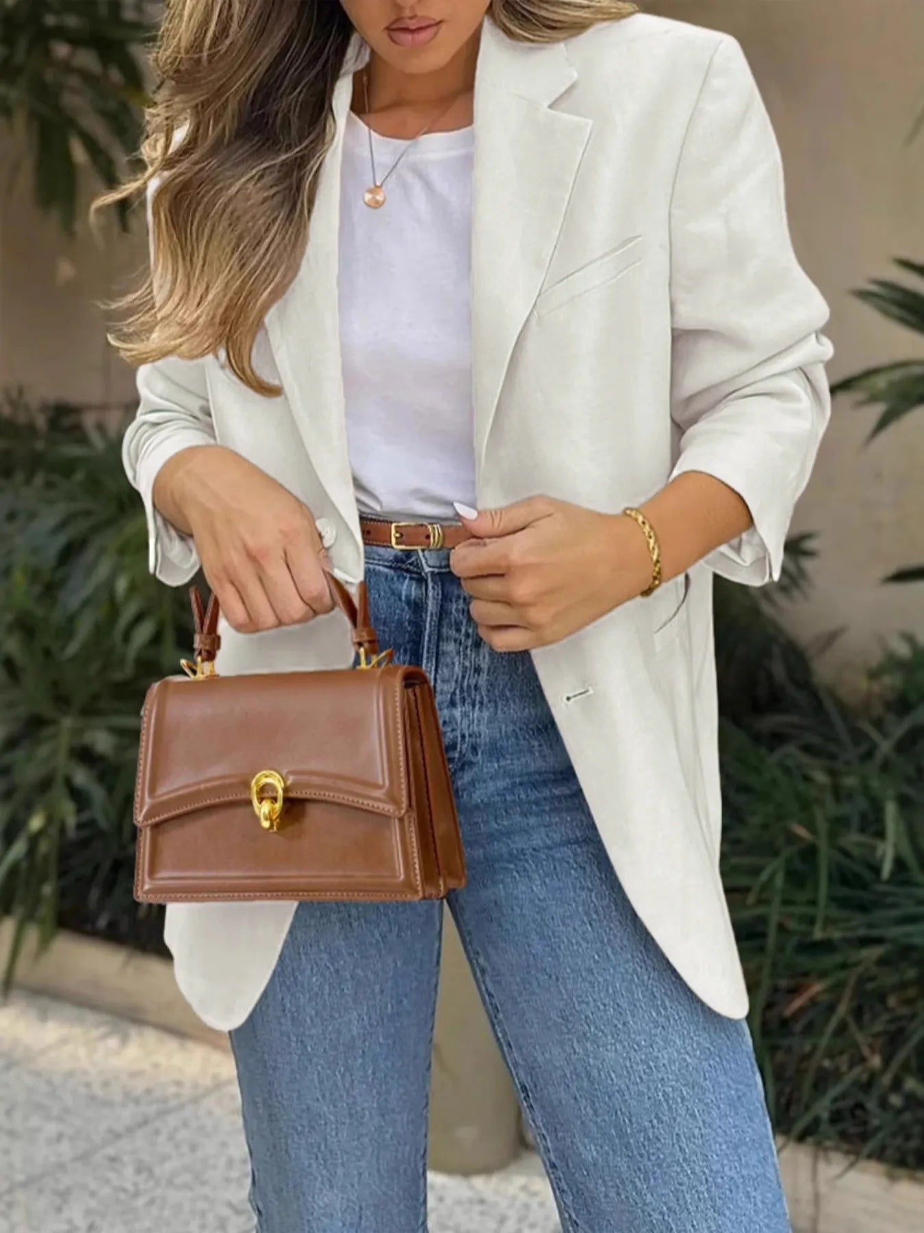 Pocketed Lapel Collar Long Sleeve Blazer