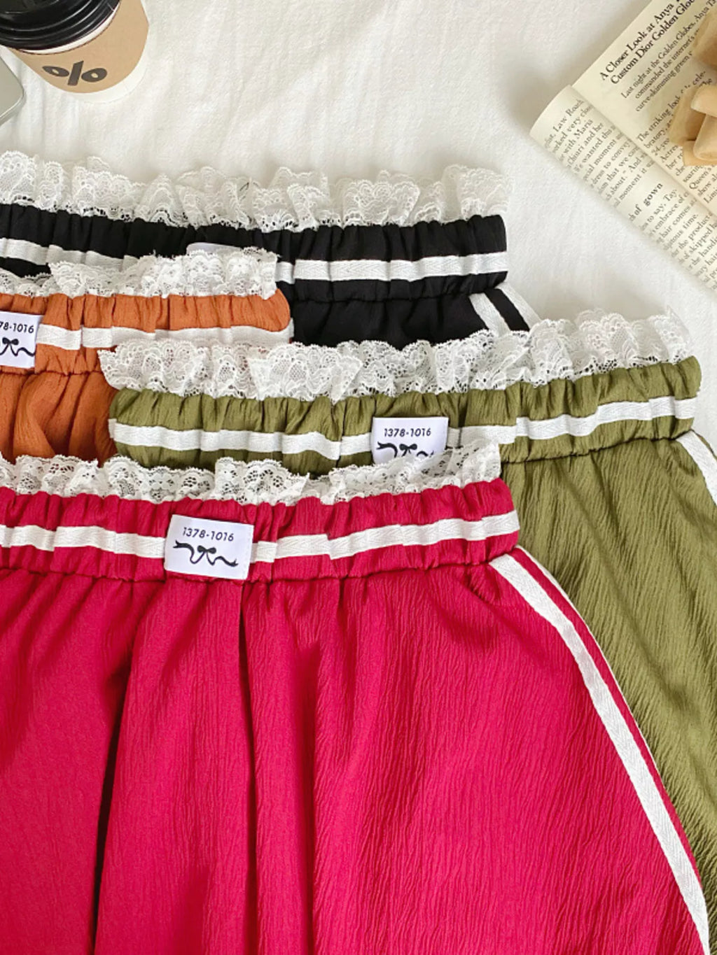 Lace Trim Elastic Waist Mini Skirt