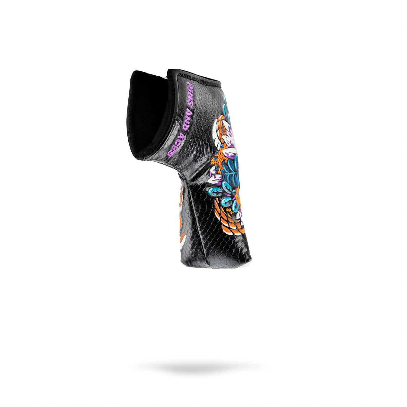Venom Blade Putter Cover – Pins and Aces, view 3