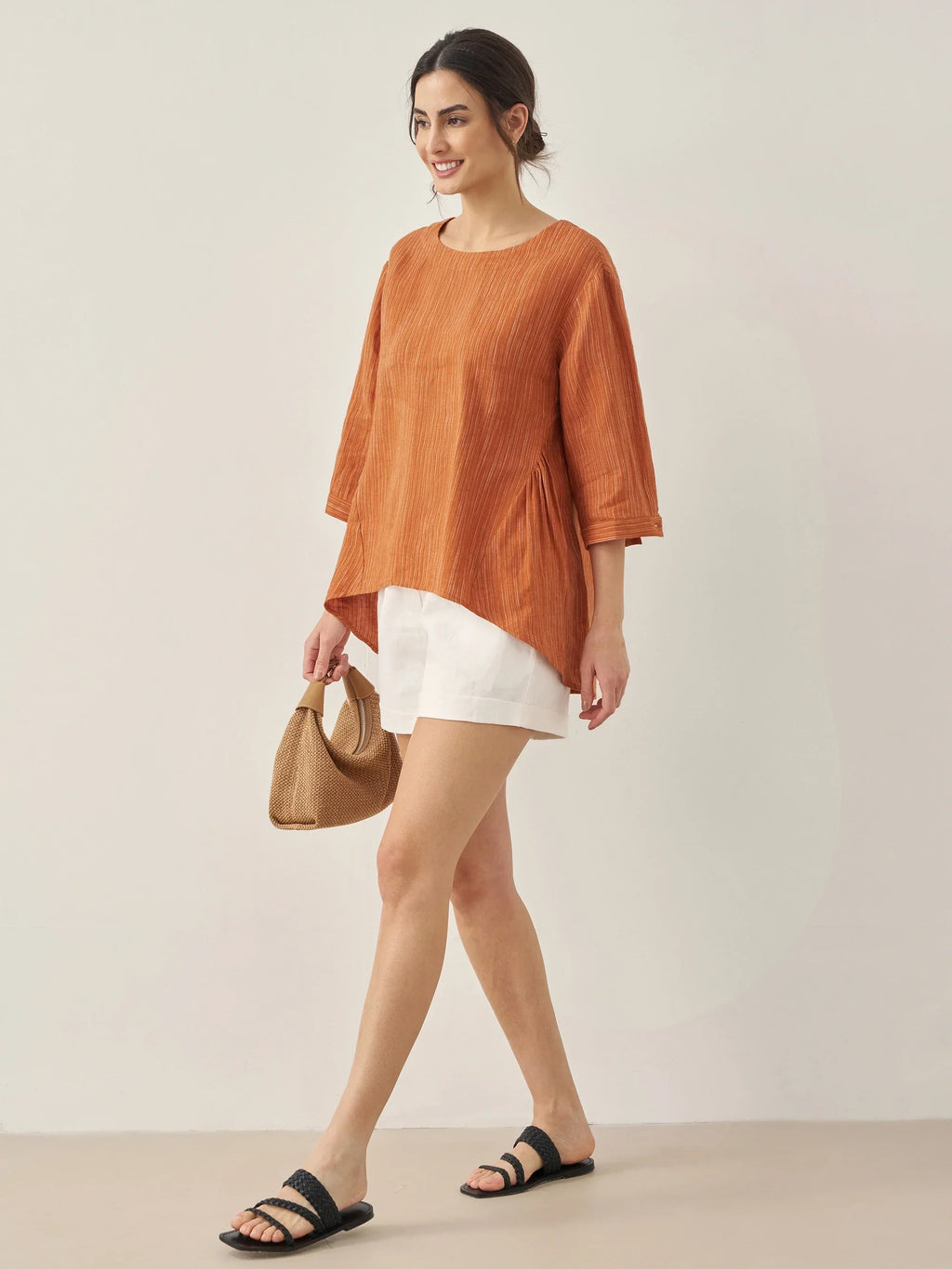 LINTICO 100% Linen Round Neck Artistic Stripe Top FLORENCE — detail close-up