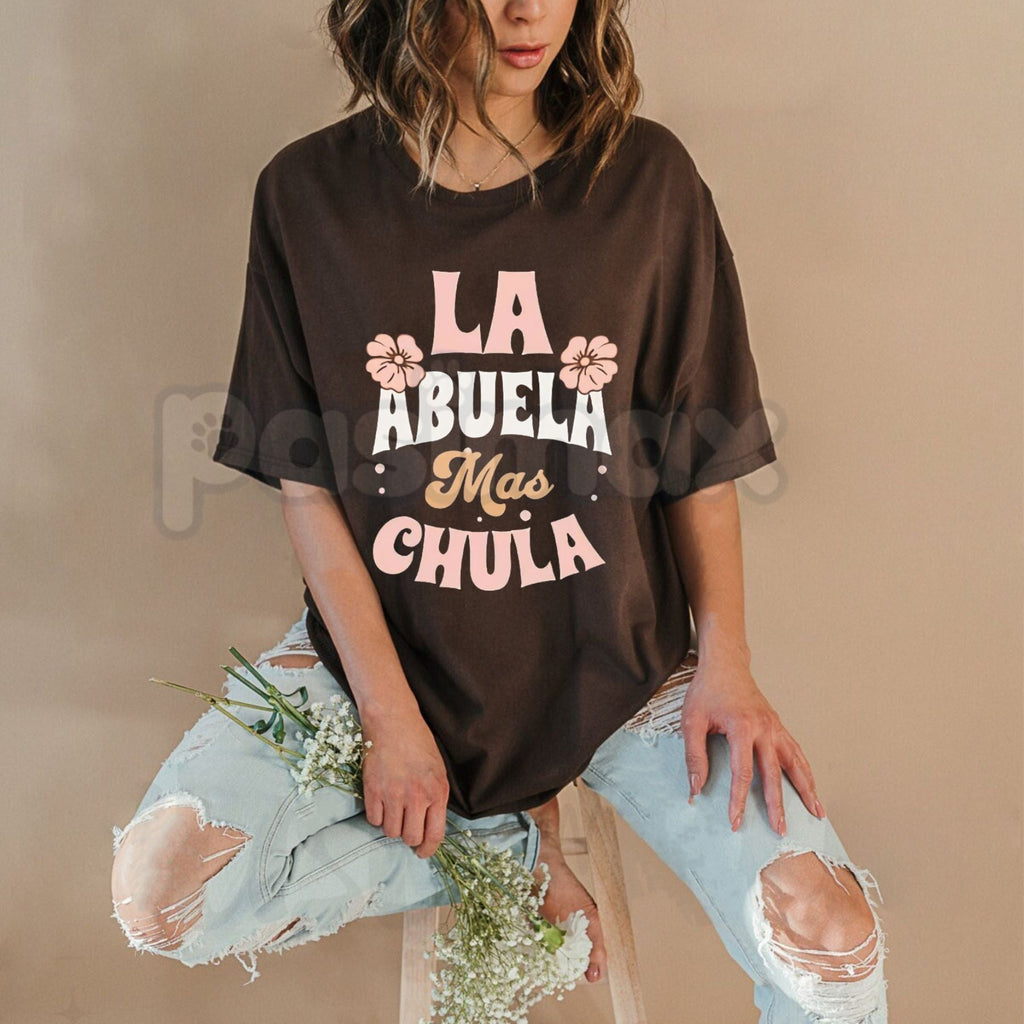 Pasimax "La Abuela Más Chula" Spanish Graphic Tee — side view