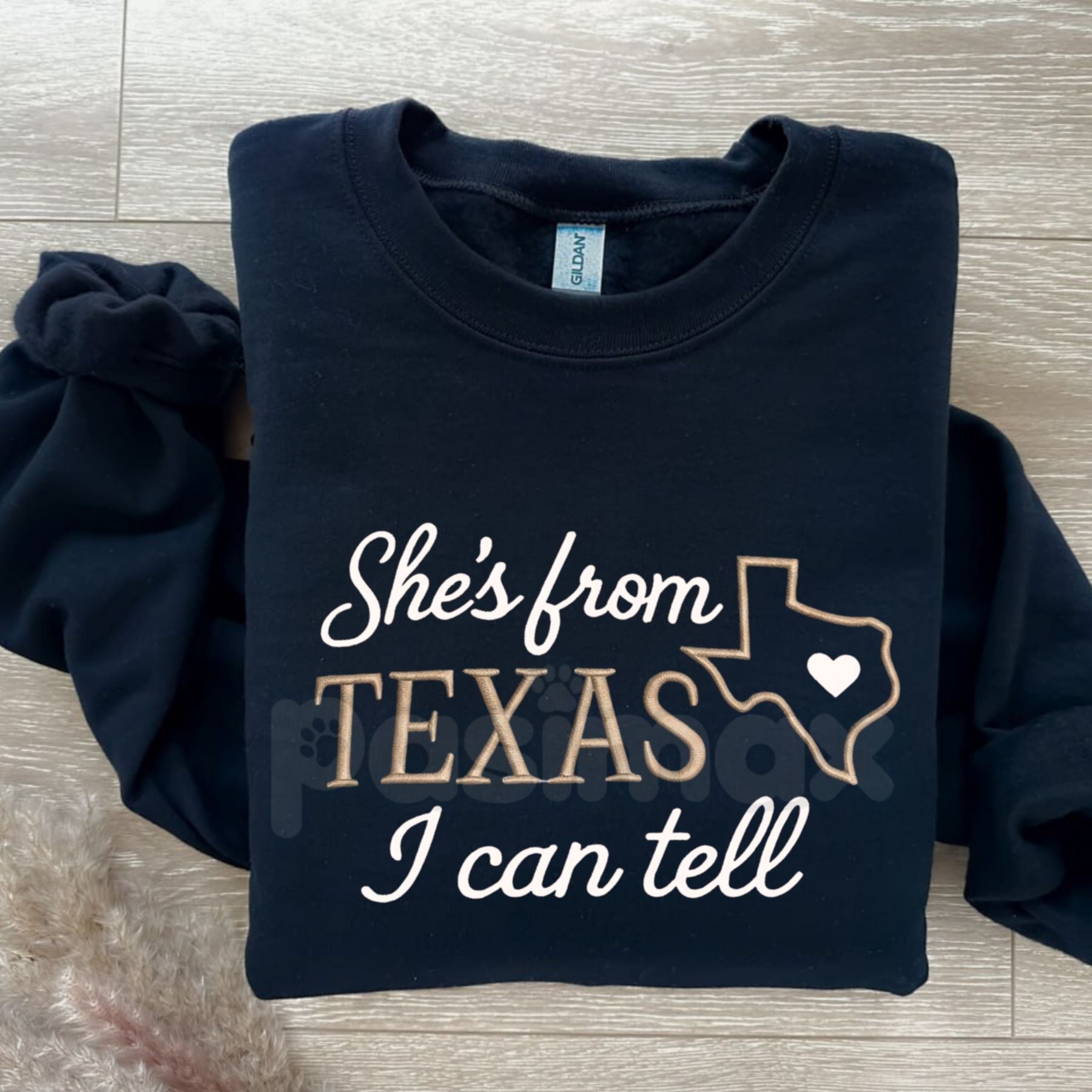 Pasimax "She's from Texas" Embroidered Sweatshirt – Texas Outline & Heart Design Crewneck — detail close-up