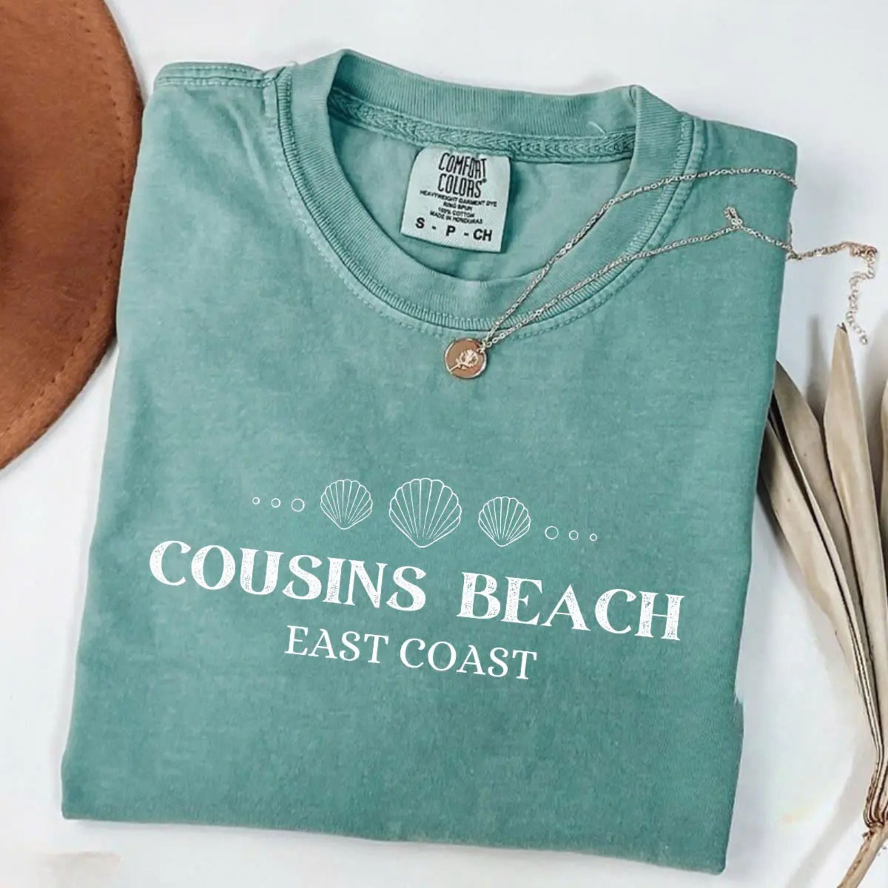 Pasimax Comfort Colors Cousins Beach Fan Tee — side view