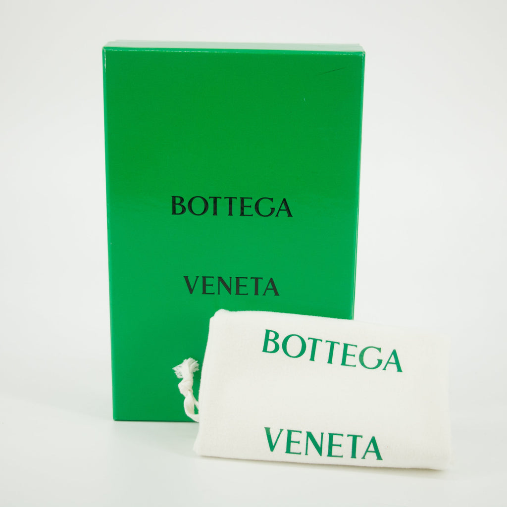 Bolt Boutique Bottega Veneta Inrecciato Cassette Wallet #5169 — color detail