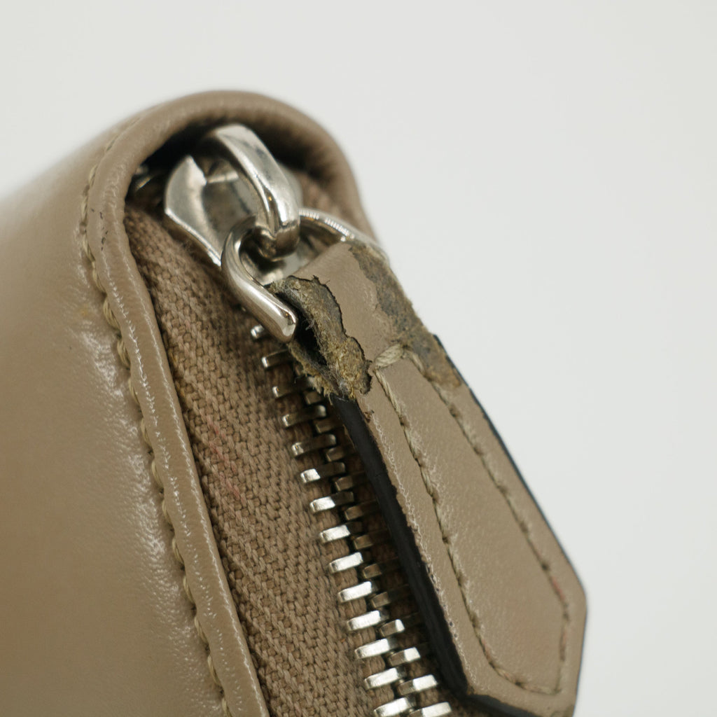 Bolt Boutique Fendi Grey Leather Zip Around Long Wallet #5189 — alternative angle