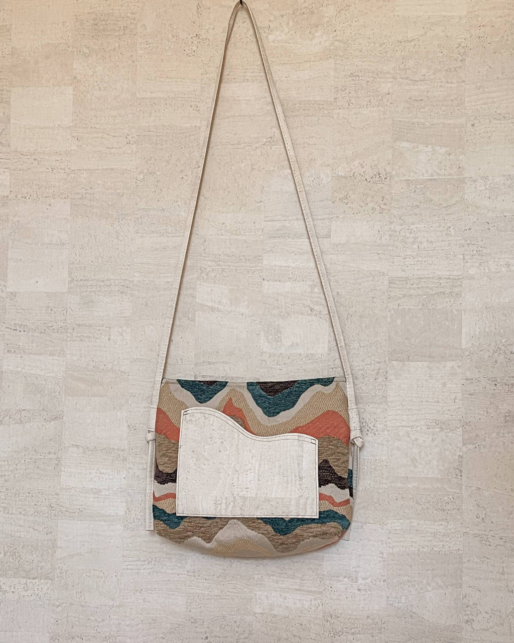 WONENA Yabisi Montañita Crossbody - Sand & Winikunka — detail shot 6