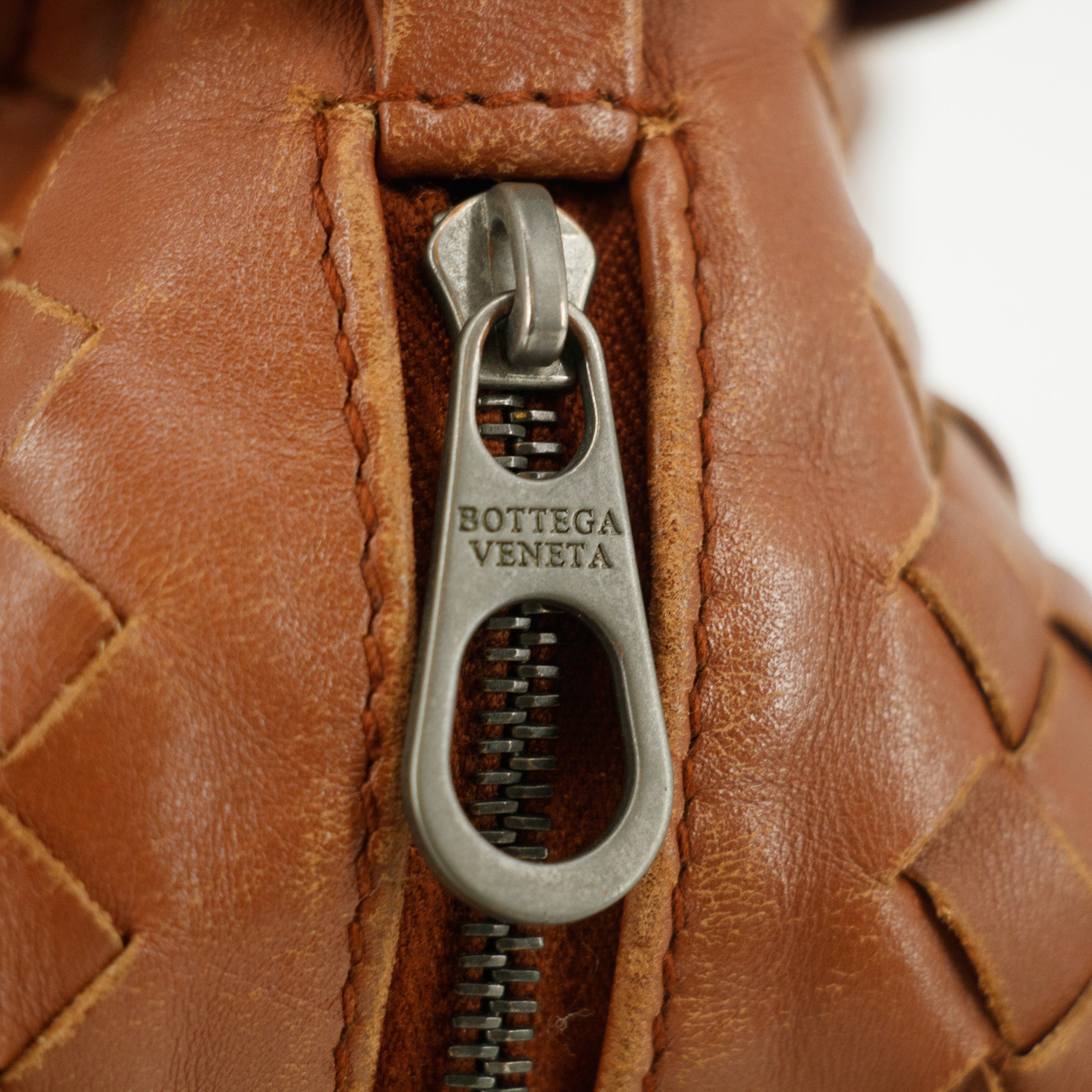Bolt Boutique Bottega Veneta Intrrecciato Brown Leather Cosmetic Bag #5744 — alternative angle