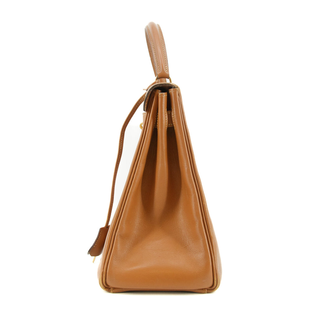 Bolt Boutique Hermes Kelly 32 Boxcalf Brown Handbag Year 1986 #5775 — lifestyle context