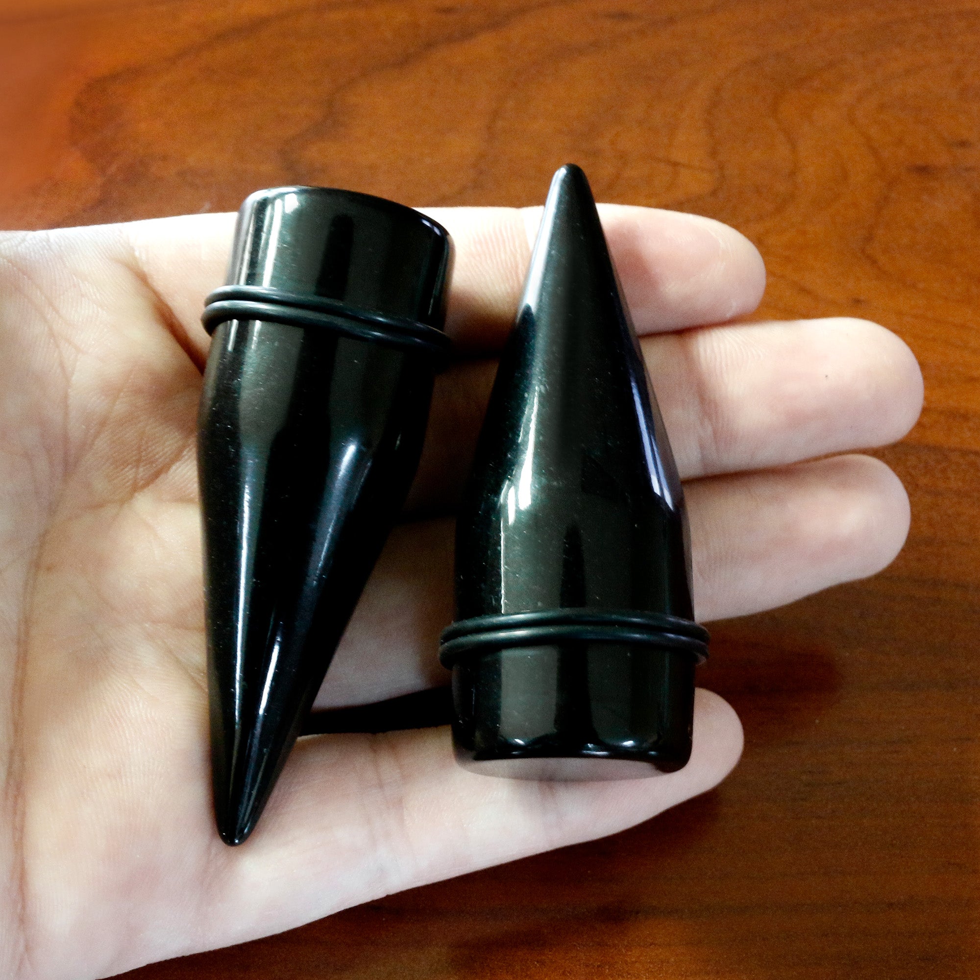 BodyCandy 24mm Black Acrylic Straight Taper Set — back view