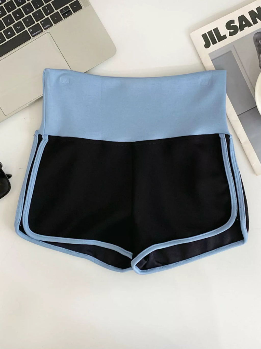 High Waist Contrast Trim Shorts