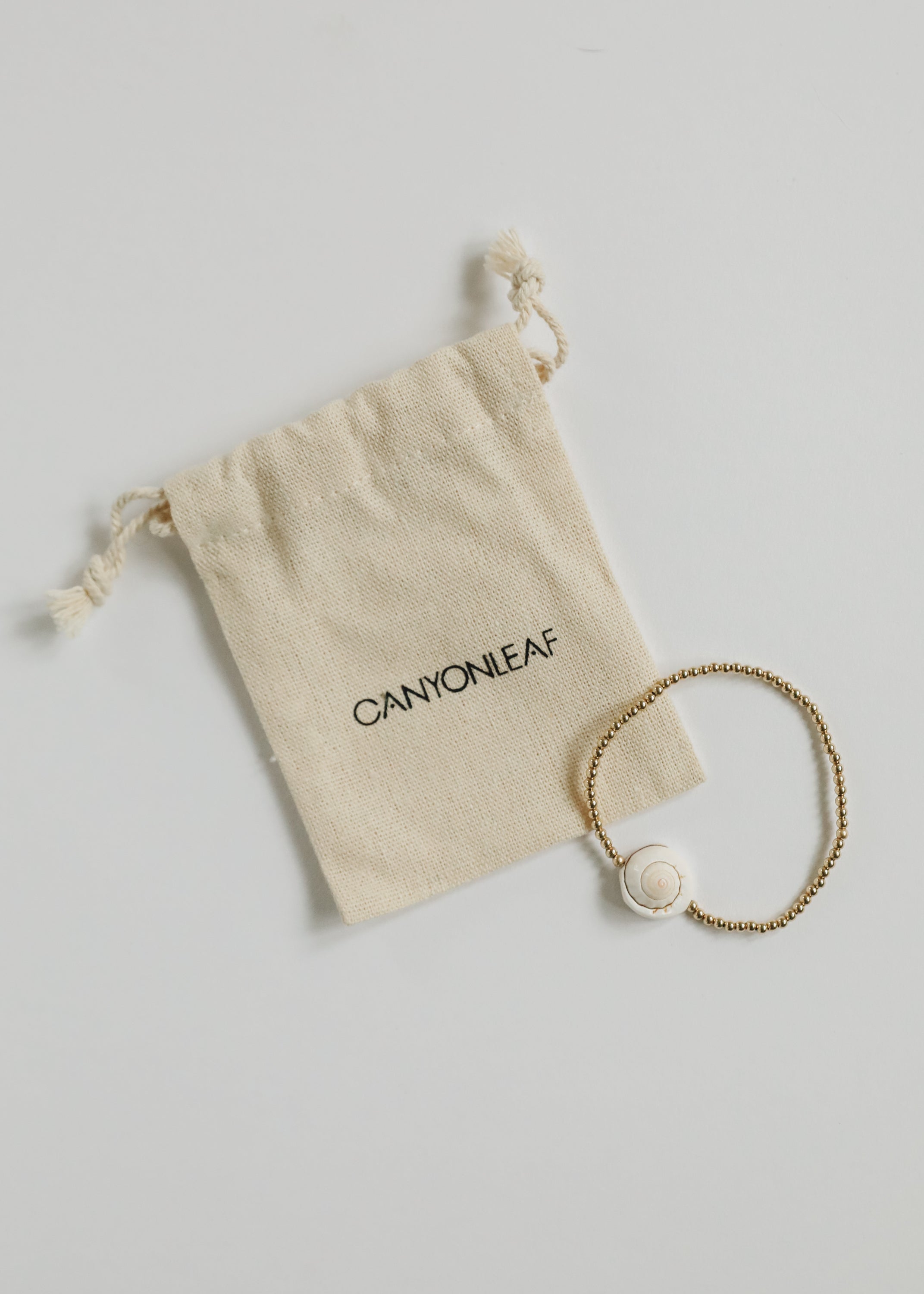 CanyonLeaf Dainty 14K Gold Filled + Sea Shell || Stretch Anklet or Bracelet — Gold detail