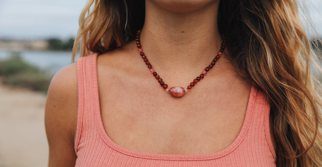 CanyonLeaf Cognac Baltic Sea Amber || Cherry + Rose Quartz || Necklace — Cognac detail