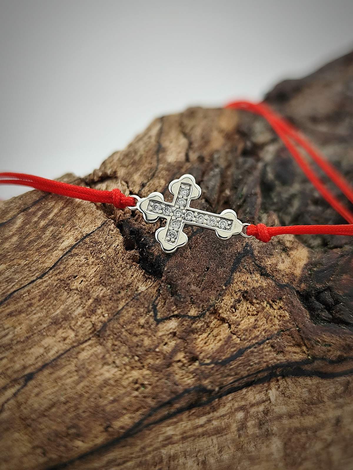 "Shine" bracelet with red thread and silver cross image 1