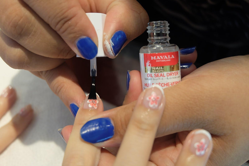 Mavala Nail Care Oil - Quick Dry Nail Polish & Moisturizing Cuticle Oil for Dry Nails - 10ml