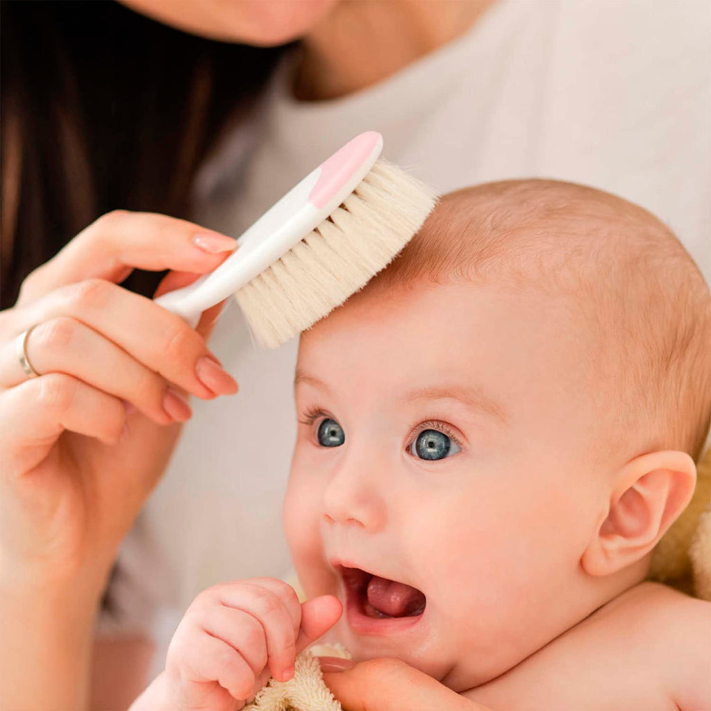 Chicco Baby Hair Brush and Comb Set for Newborns - Gentle Natural Bristle Brush and Safe Round-Tipped Comb for Infant Hair Care