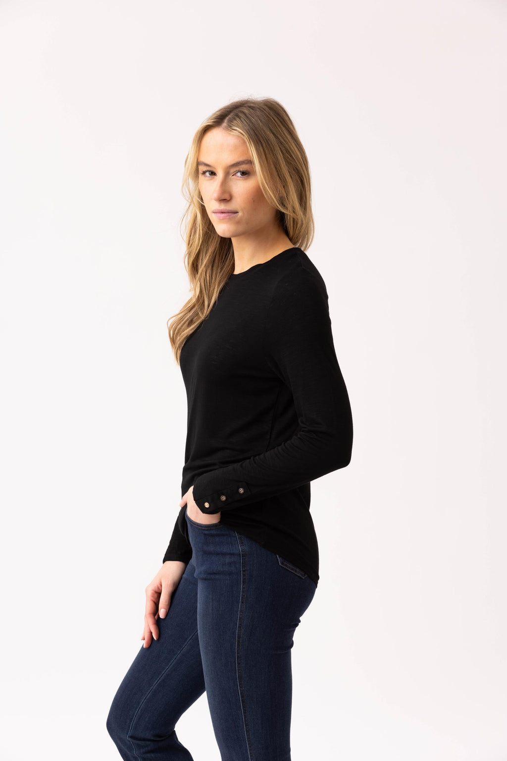KADOU BOUTIQUE Button Cuff Long Sleeve Top — detail close-up