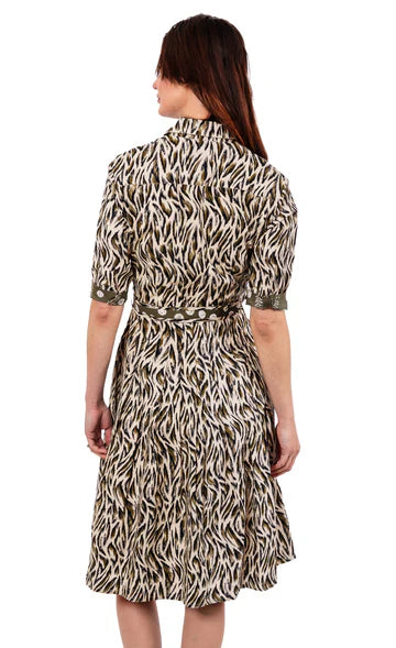 KADOU BOUTIQUE MRS. MAISEL OLIVE GREEN PRINT DRESS — side view