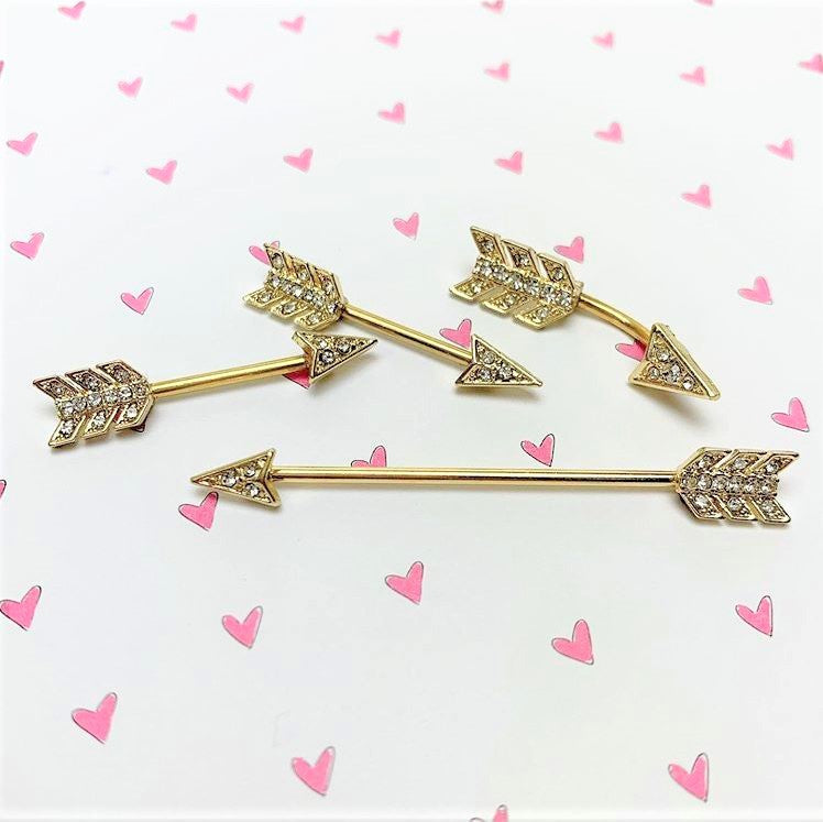 BodyCandy Clear Gem Minerva Arrow Reversible Belly Ring — detail close-up