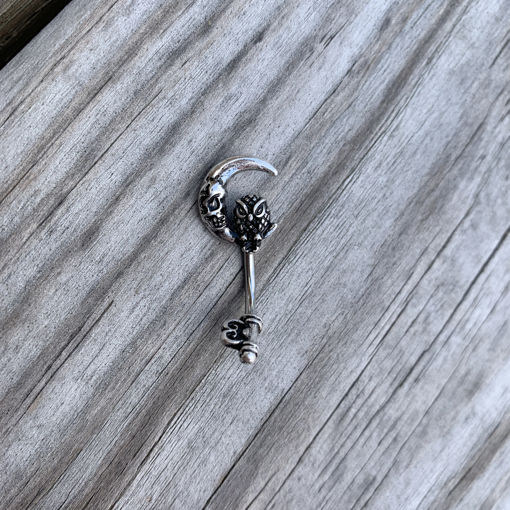 BodyCandy Owl Skull Key Mystic Moon Double Mount Belly Ring — lifestyle context