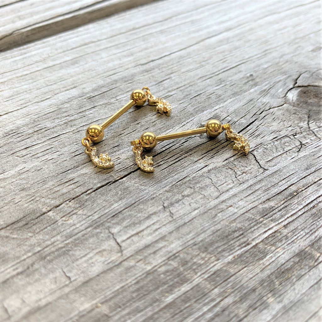 BodyCandy 14G 9/16 Clear Gem Gold Tone Moon Dangle Barbell Nipple Ring Set — detail close-up